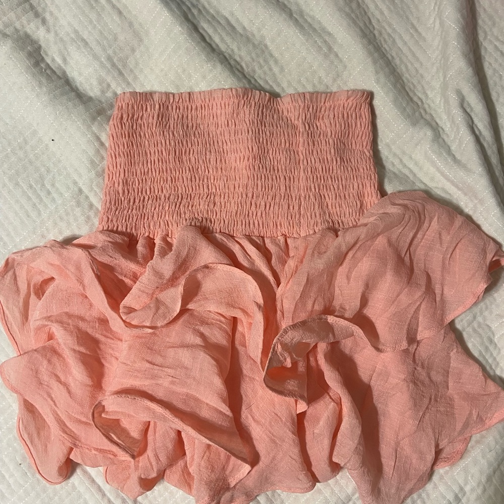 Pink fluffy skirt, size small
